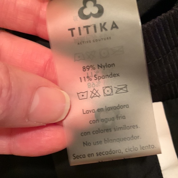 Titika Logo shorts with adjustable tie waist - Picture 8 of 8